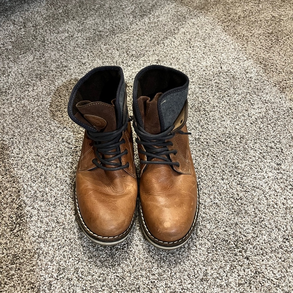 ALDO- dress boot-10.5 EUC